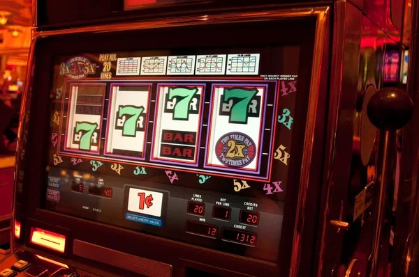 Three Card Poker live dealer table with multi-camera feed on sumaterabet login